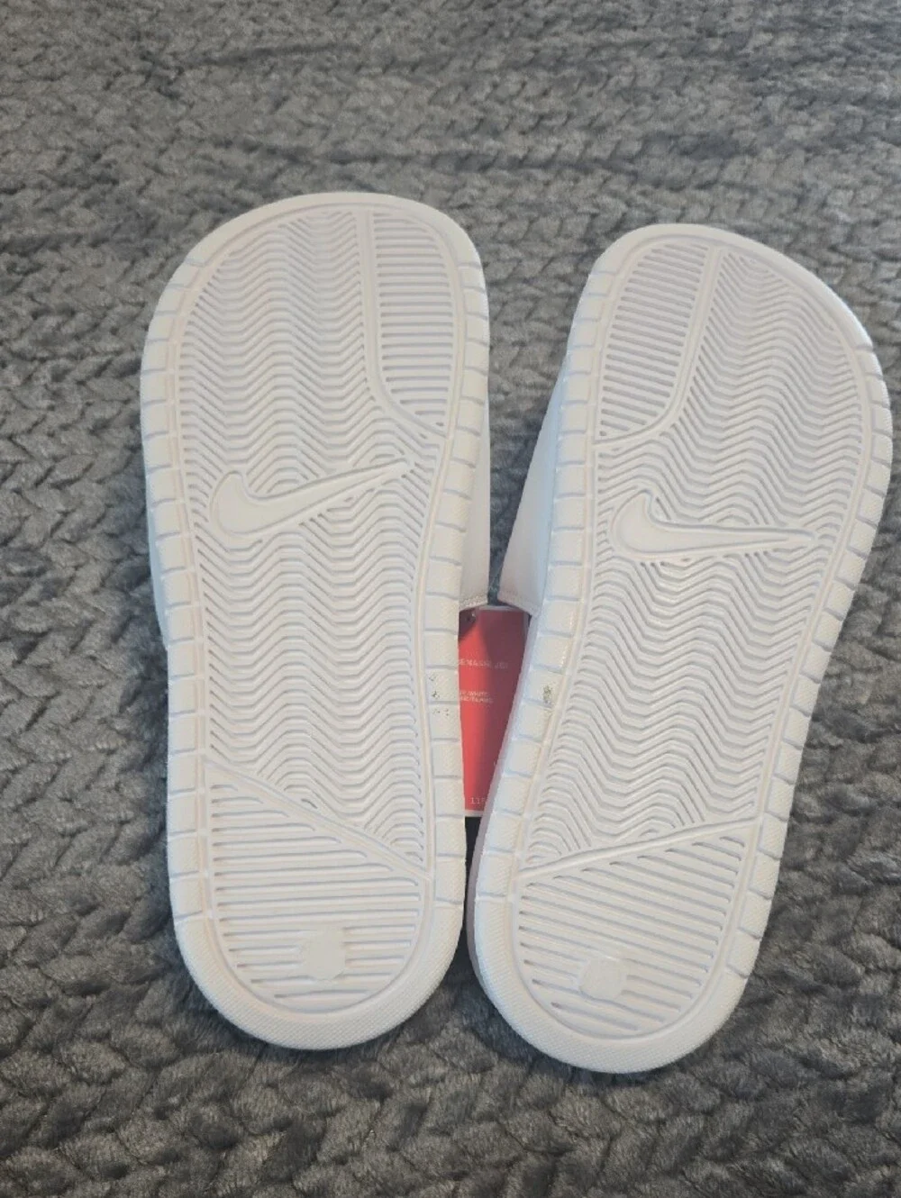 Nike Benassi JDI Women’s Slides Size 8 White New in Box NIB